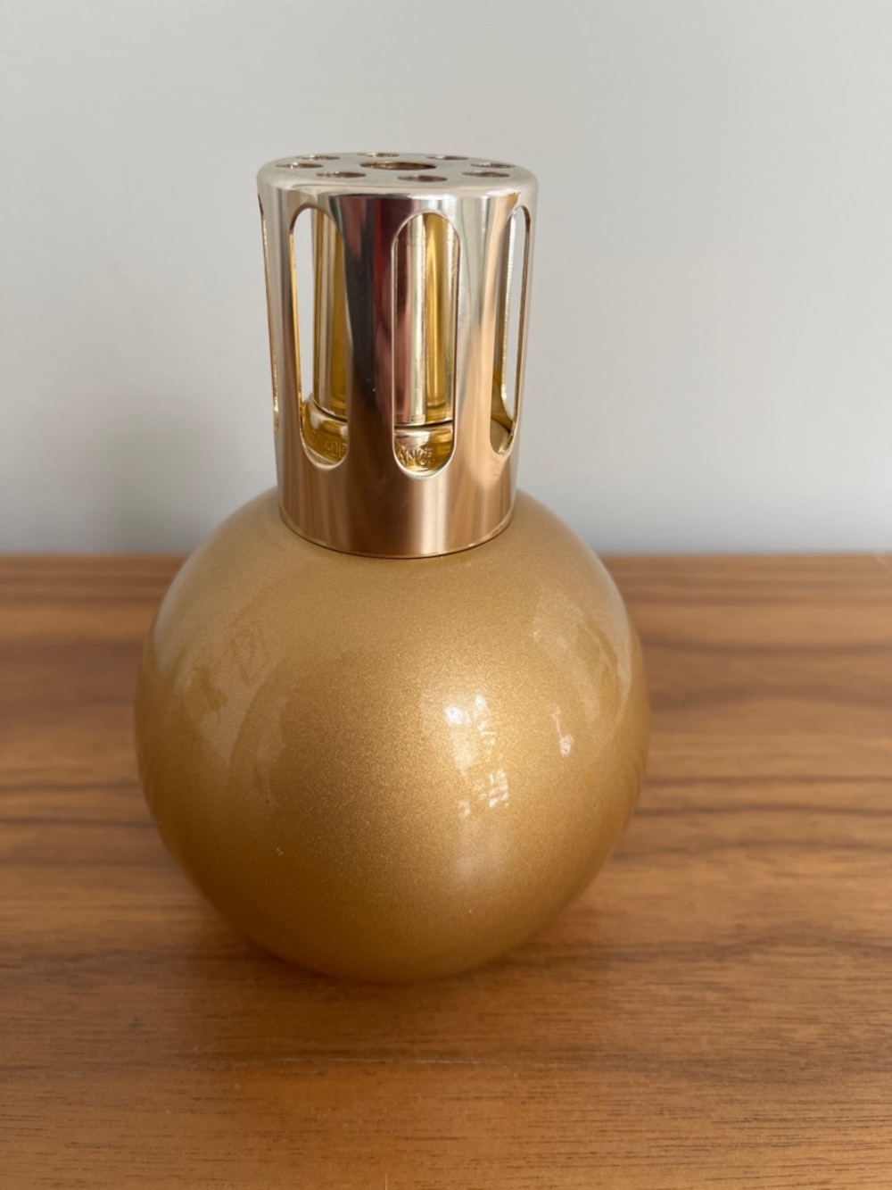 LAMPE BERGER Paris Fragrance Lampe Gold Metallic Ceramic Ball Shape Modern